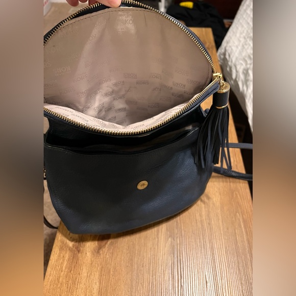 Michael Kors medium Bedford tassel purse - Picture 10 of 13